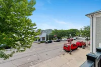 Tranquil Retreat - Balcony, 2 Kings, Parking, Downtown