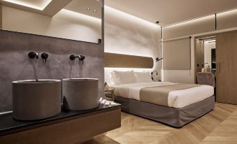 Cama Luxury Suites Kavouri