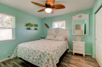 Stylish Home with Outdoor Dining and Fire Pit - Tropical Oasis