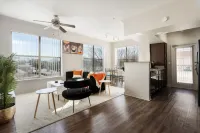 Stylish 2BR Farmers Branch Hotels in Farmers Branch
