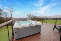 Private Hot Tub, Sauna and Cool Pool - Stunning Lux Retreat