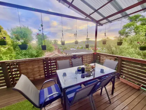 Entertainers Delight - minutes from cafes & shops