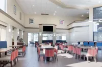 Comfort Inn & Suites Wichita Northeast - parking