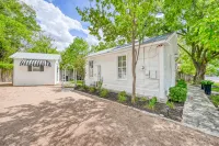 Charming Cottage Near Main with Patio&FirePit!! - Bintang 4