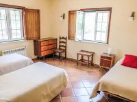 UA 25- Pine Villa - Homestays