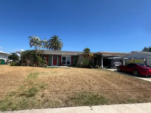 Cozy home on a fresh water canal 2-bedroom house in with high-speed WiFi Hotel a Port Charlotte