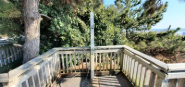 Stunning Villa with Lake View and Spacious Balcony - Elegant Retreat