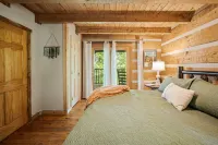 Private Cabin with Hot Tub and Scenic Views - Serene Escape Hotels in Blount County