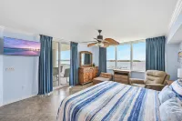 Spectacular Water Views and Resort Amenities - Exquisite Coastal Oasis