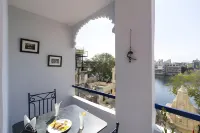 Shalom Backpackers Udaipur Hotels near Jagdish Temple