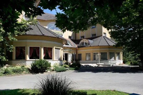 Hotel Arborétum - 3-Star