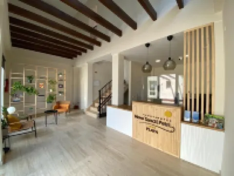 諾沃桑克提佩特里公寓式酒店