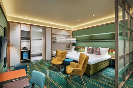 Hotel Restaurant Grandcafé 't Voorhuys Отели в г. Blokzijl