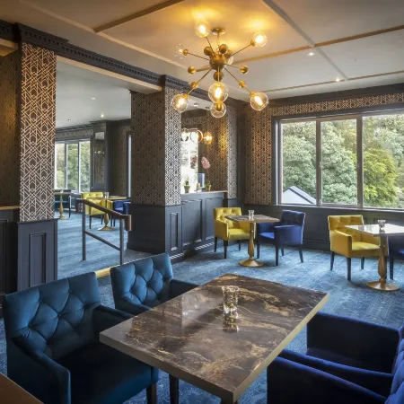 Falls Hotel & Spa