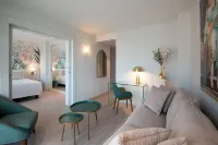 Résidence Hôtelière Chambord au Coeur de Menton - entièrement rénovée