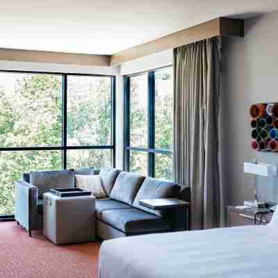 Revel Hotel des Moines Urbandale, Tapestry Collection by Hilton Rooms