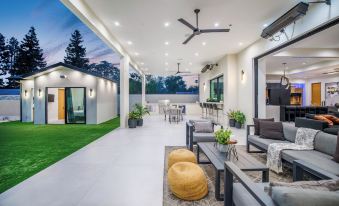 Villa Califa - Resort-style Living w/ Private Pool, Spa & Theater