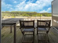 Bright Coastal Stay in Bredene Hoteles en Bredene