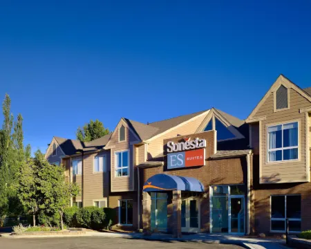 Sonesta Simply Suites Dublin Columbus ダブリンのホテル