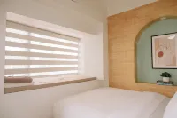 Zen  Minimalist Comfort Hotels in Oton