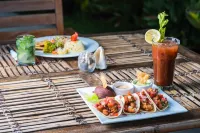 Punta Mango Surf & Beachfront Resort - Breakfast