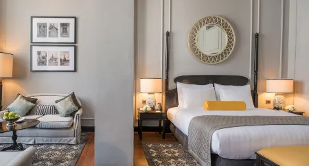 The Strand Yangon Отели в г. Botataung