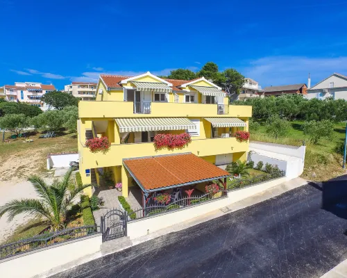 Villa Antonio Hotels in Drage