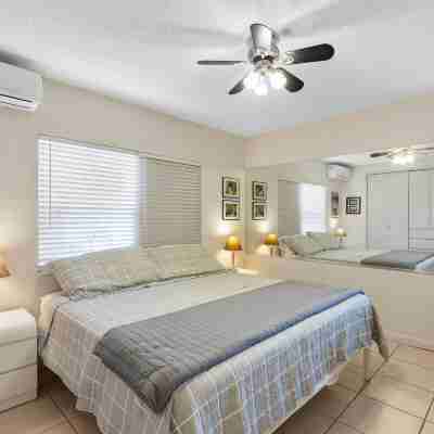 Holiday Isle Yacht Club Rooms