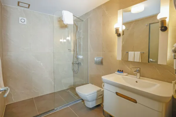 Tan Hotel - Special Category Kamar Photos