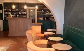 Logis Hotel le Chêne Vert