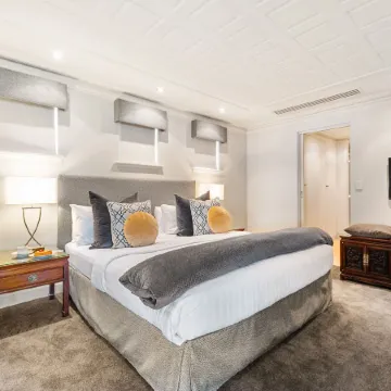 The Peninsula Riverside Serviced Apartments