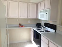 National at Ballston Metro