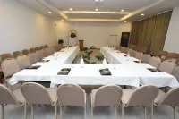 DownTown Tunis Hotel نزل داون تاون تونس - موقف سيارات