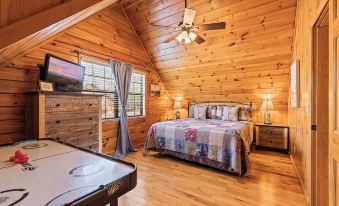 Bear Hideaway Cozy 3BR Cabin