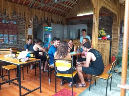 Tam Coc Riverside Homestay Отели рядом с достопримечательностью «Bich Dong Pagoda»