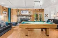 Summit Shores Tranquil Escape Designed for Groups w/ Fire Pit + Game Room