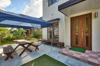 The Pool Resort Villa Hasta Manana Hotels in Онна