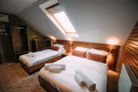 The Commercial Hotel Hotels in Larkhall