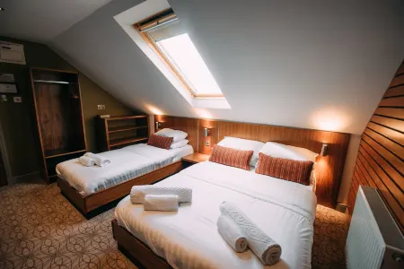 The Commercial Hotel