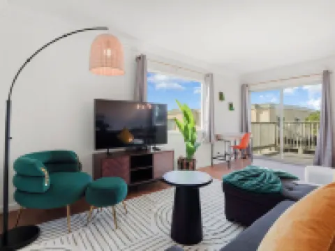 Relaxing 2-Bedroom Oasis in Pacifica パシフィカのホテル