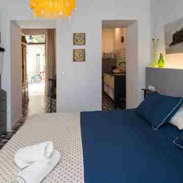 Casa Portus Gaditanus s XVIII Patio Andaluz Rooms