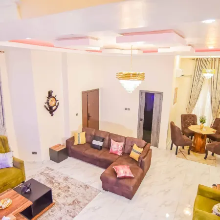 Executive 4 Bedroom House