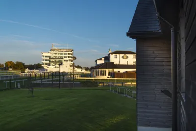 Holiday Inn Express London - Epsom Downs Hotel di Epsom