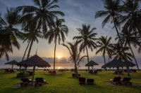 Neptune Paradise Beach Resort & Spa - All Inclusive - Beach