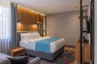 Hotel Square by Margo