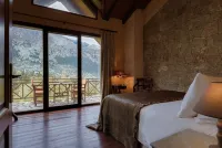 Parnassus Dreamwood Chalet Hotels in Sperchiada