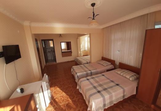 1. 피나르 호텔..