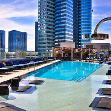 GetAways at the Jockey Club Отели рядом с достопримечательностью «Променад Линк»