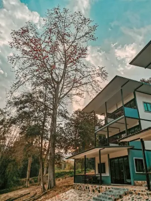 Pechmaneekan Beach Resort Hotel a Distretto di Sai Yok