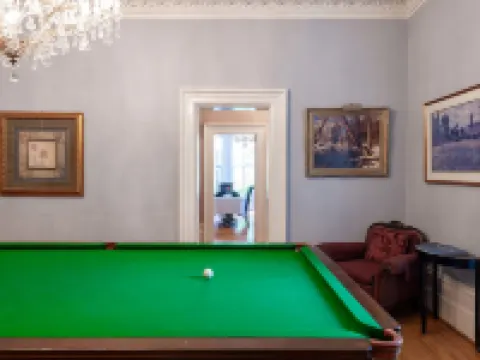 Stone Maiden Inn Hotels in Perth County